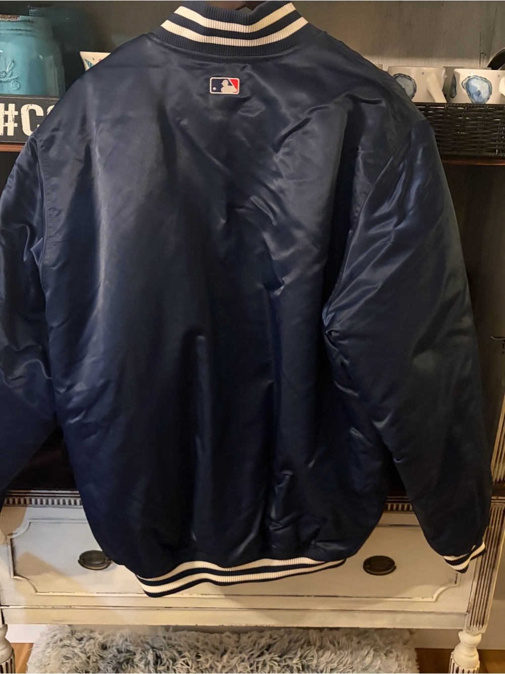 New York Yankees Navy Satin Bomber Jacket - Classic Script Authentic Majestic XL - Picture 7 of 9
